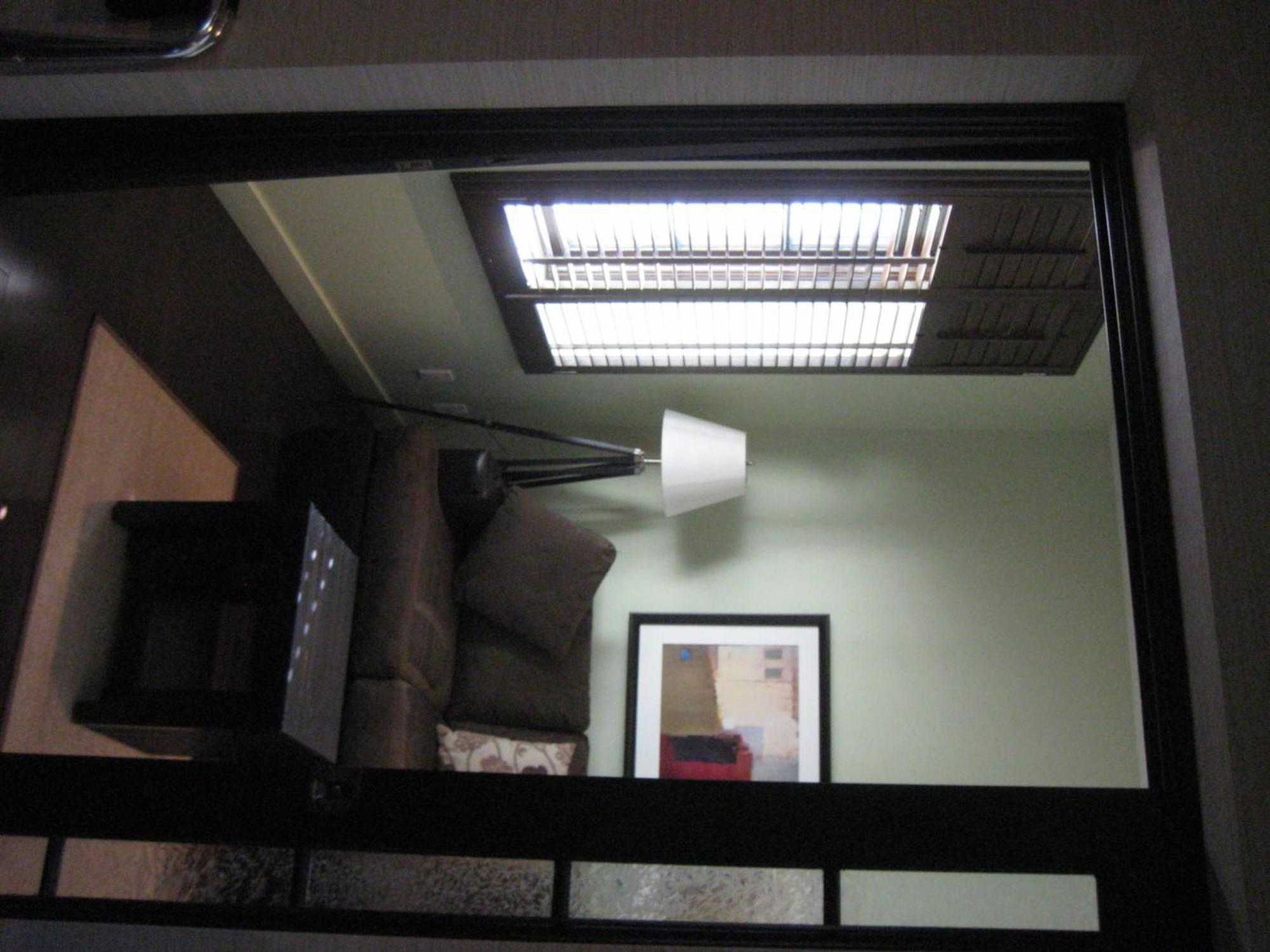 1595 Saint-Denis Hotel - Montreal — Photos 3